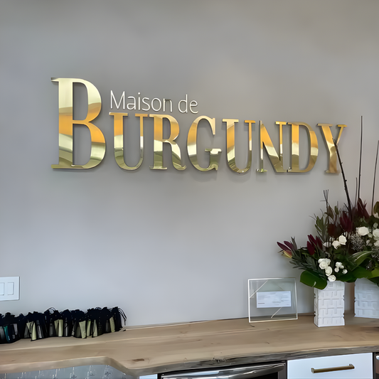 Minimalist 3D non-illuminated sign for contemporary storefronts