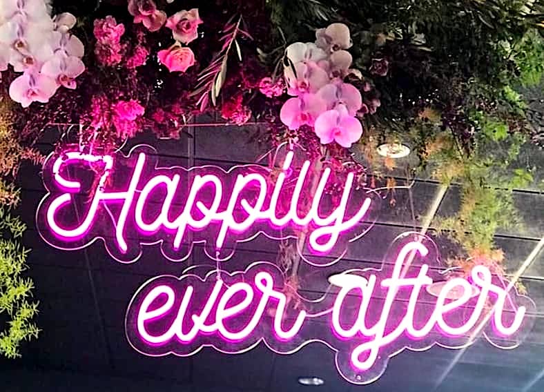 Eye-catching LED Neon sign for retail storefronts