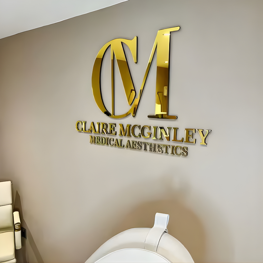 Slim-profile flat-cut sign for modern architecture