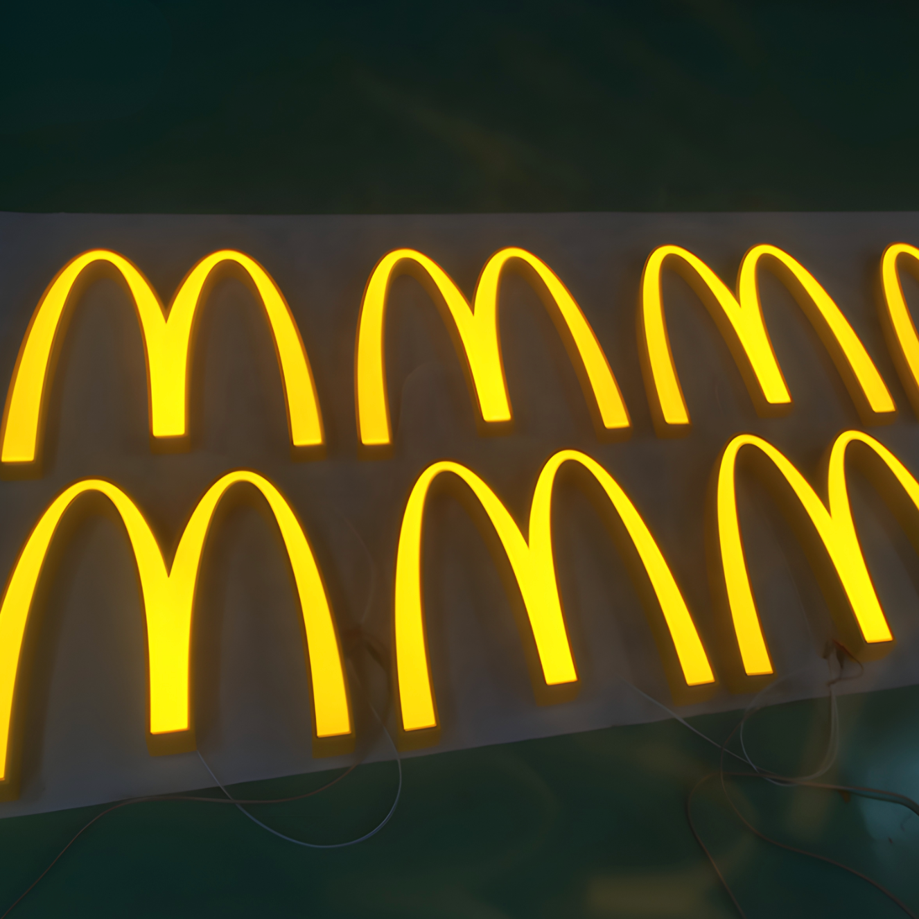 Trim-Cap Front-Lit Lightbox