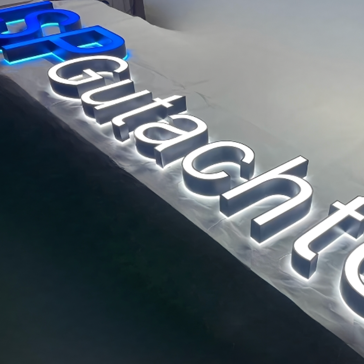 Trim-cap Dual-lit Channel Letters