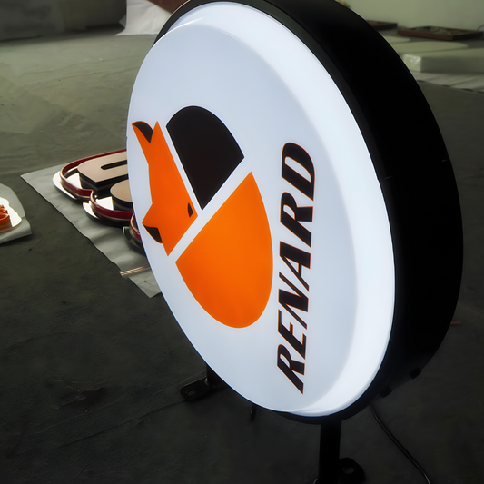 Smooth molded vacuum-formed LED blade display for storefronts