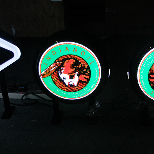 Energy-efficient vacuum-formed LED blade signage